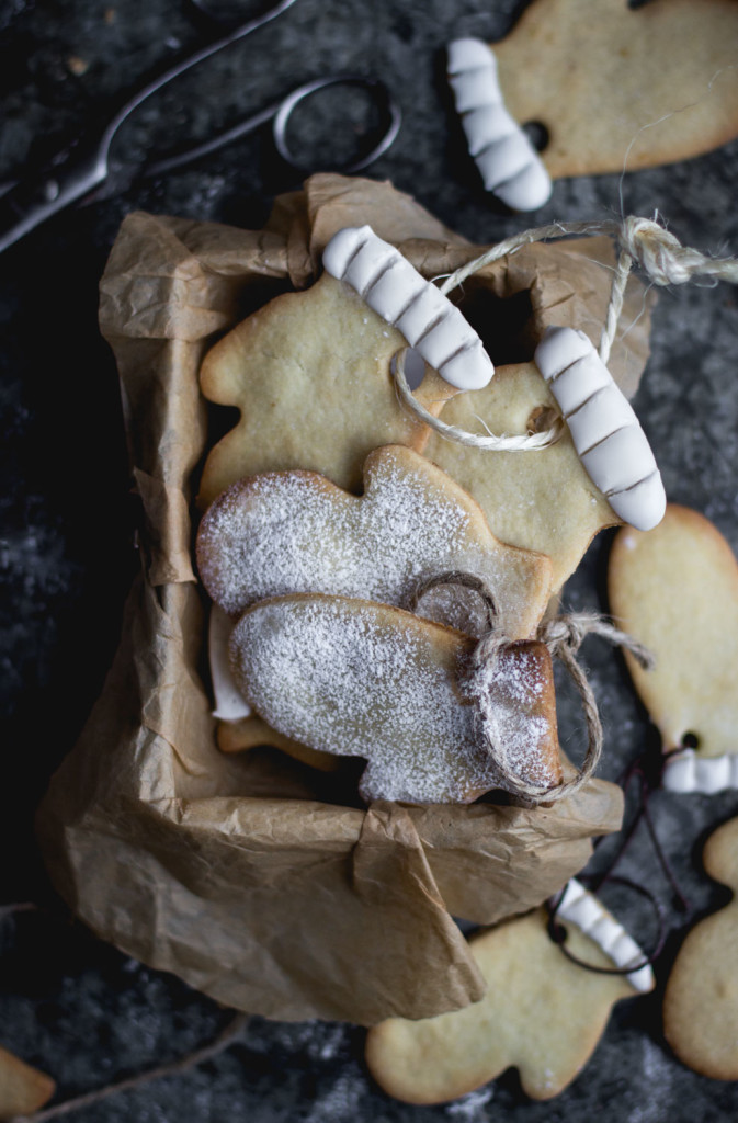 pepparkakor-julkaka-julfika-pepparkaksformar-julpyssel-Originella pepparkakor, julinredning